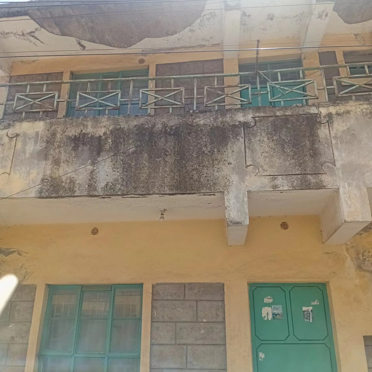 Dez Plaza