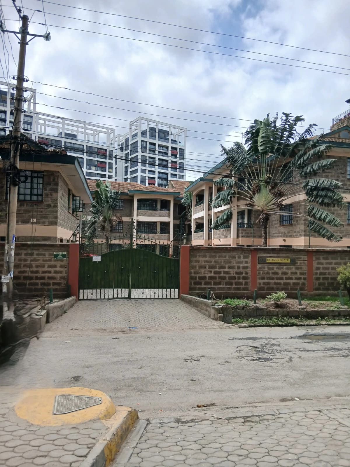 Dormus Gratia Apartments