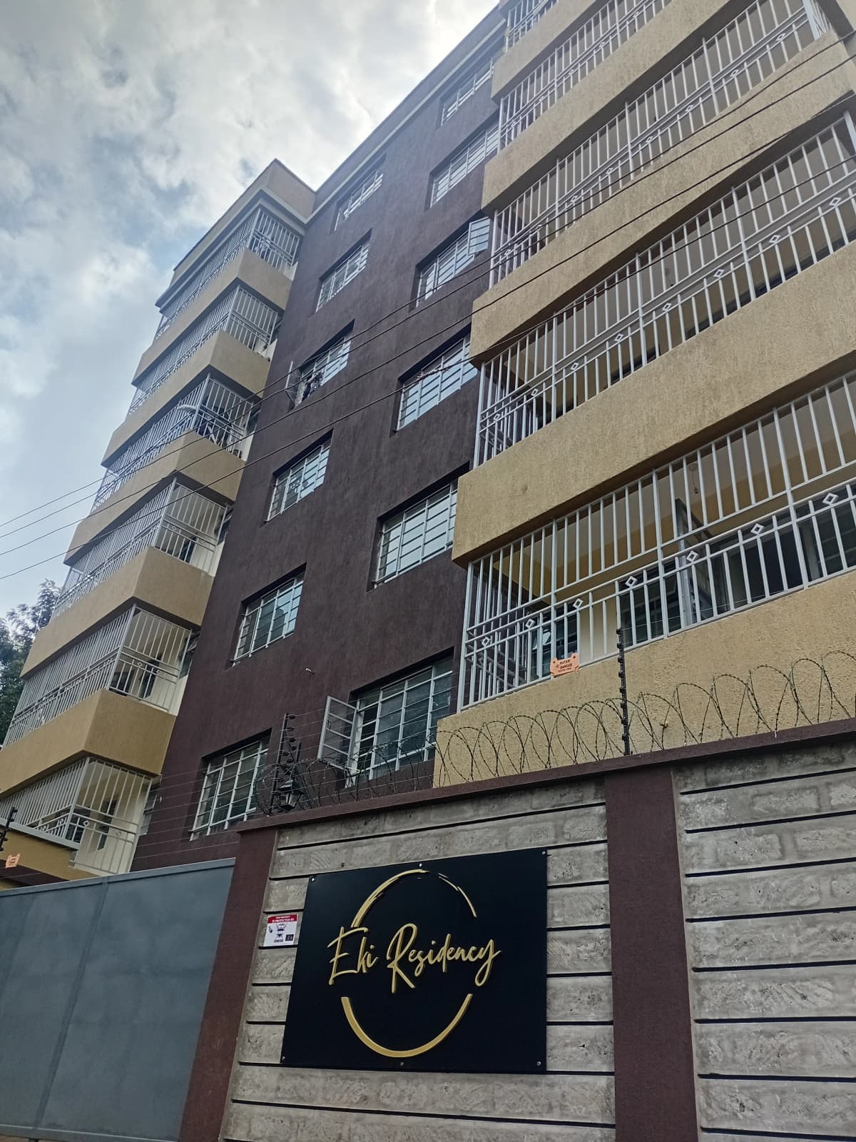 Eki Residency