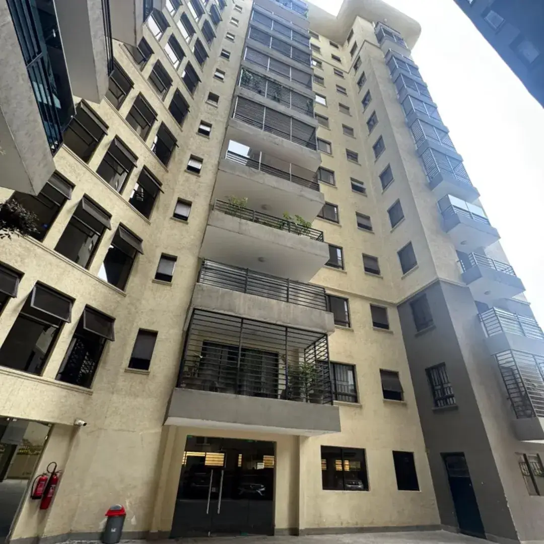 Everest Court