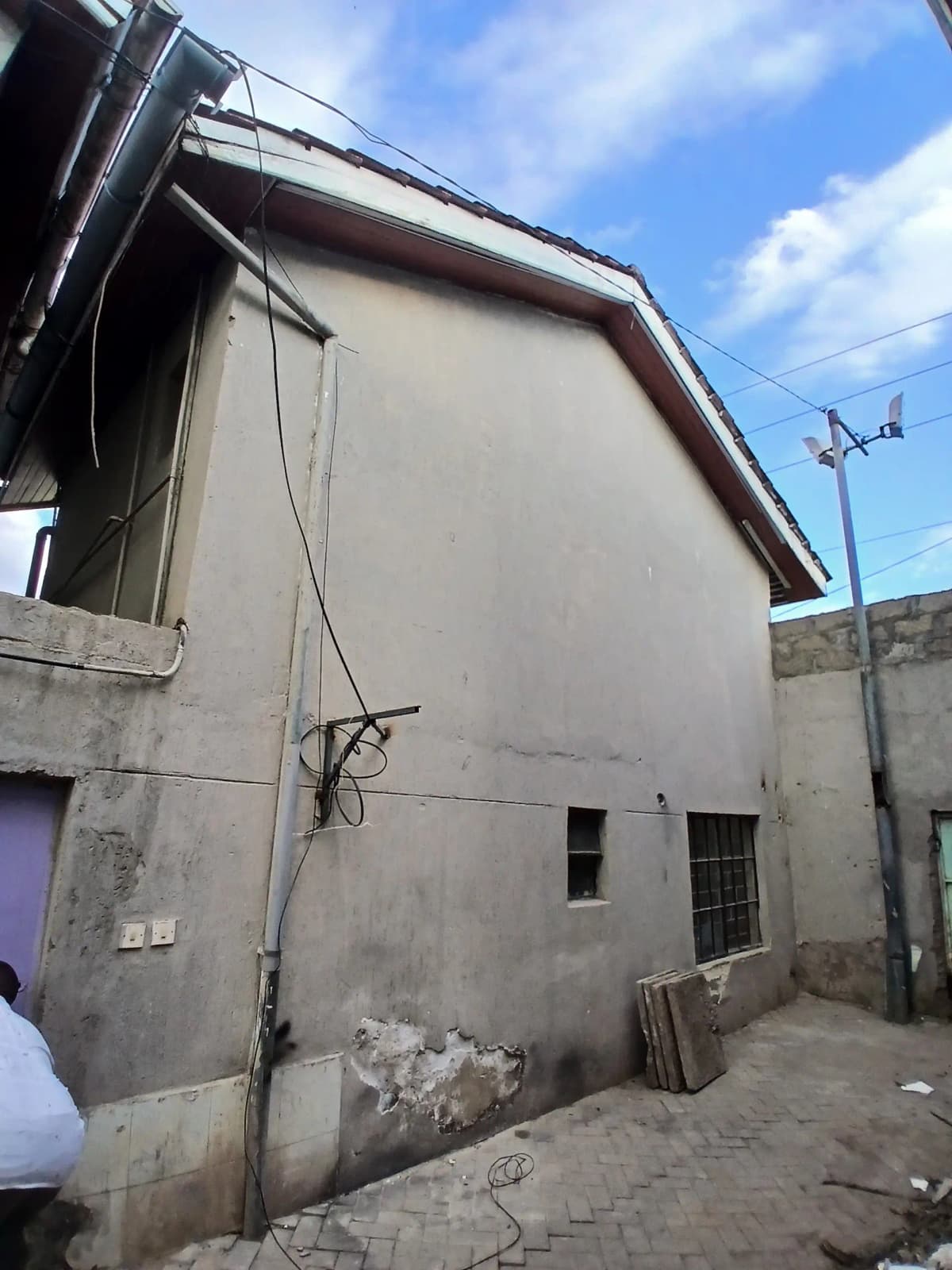 Highway Est. Hse 108