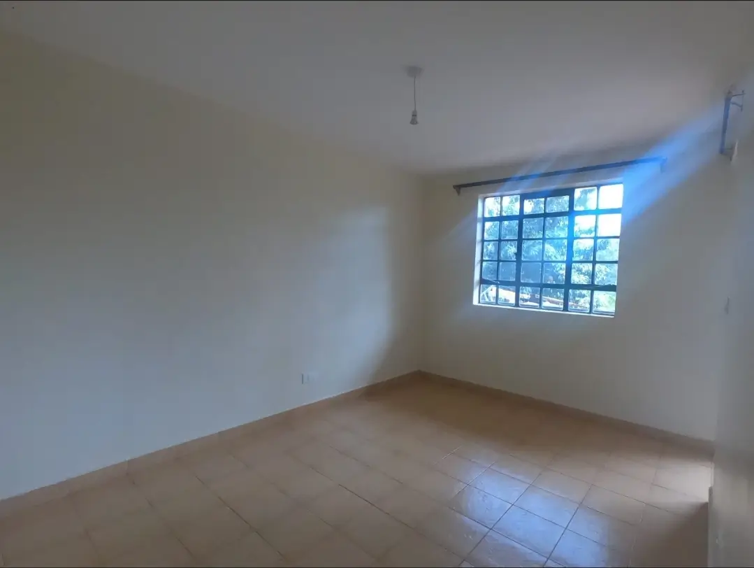 Junction Plaza Apartments - Photo 2