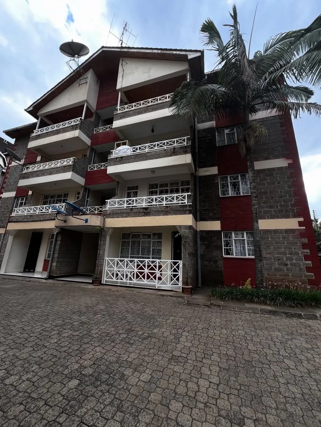 Kandara Road Court