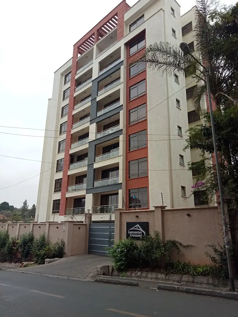 Lancaster Cresent Apartments - Photo 1