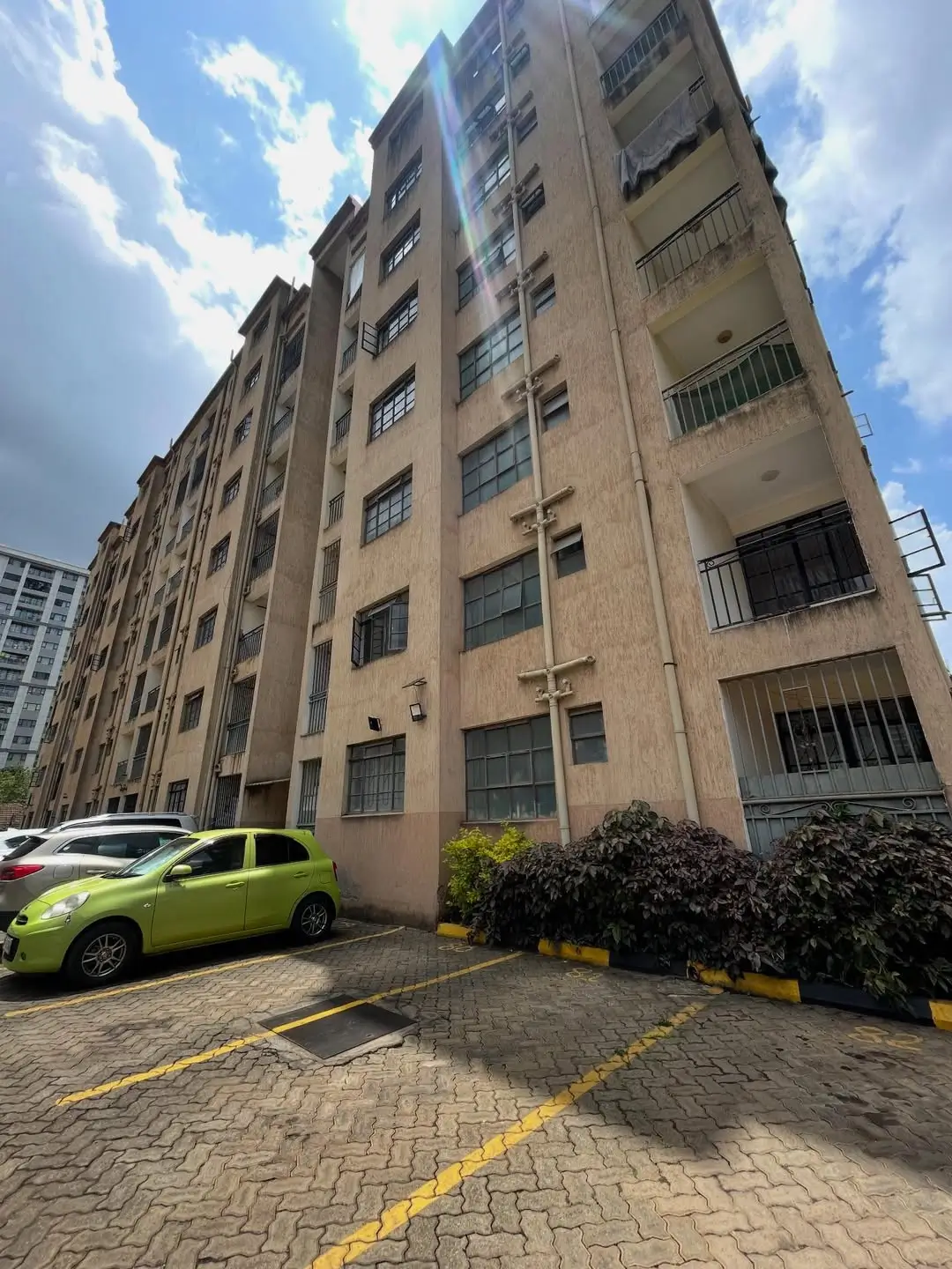 Mararo Court
