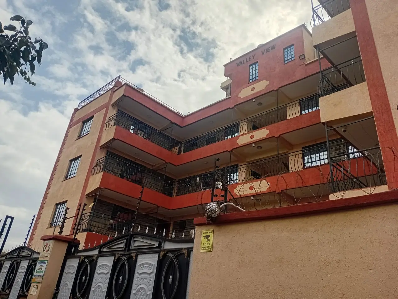 Primary property image